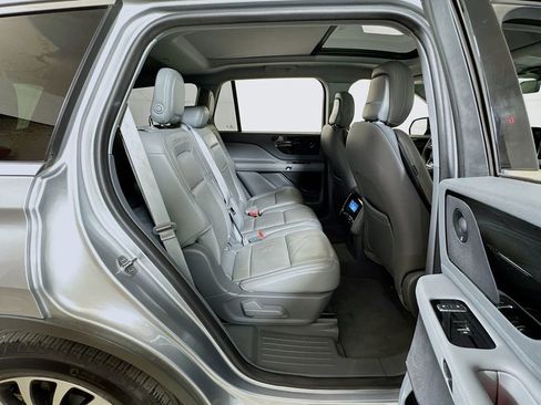 Used 2020 Lincoln Aviator Reserve w/ Equipment Group 201A image 28