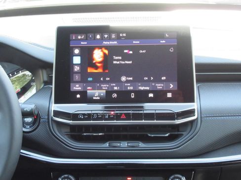New 2026 Jeep Compass Latitude AWD/4WD image 15