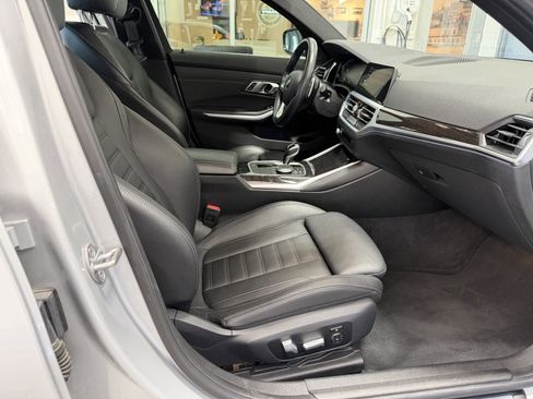 Used 2019 BMW 330i Sedan w/ Premium Package RWD image 24