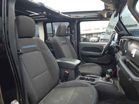 Used 2023 Jeep Wrangler Unlimited Rubicon 4xe w/ Cold Weather Group AWD/4WD image 13