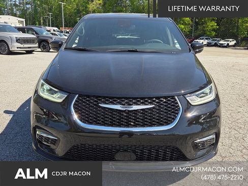 New 2026 Chrysler Pacifica Select FWD image 3