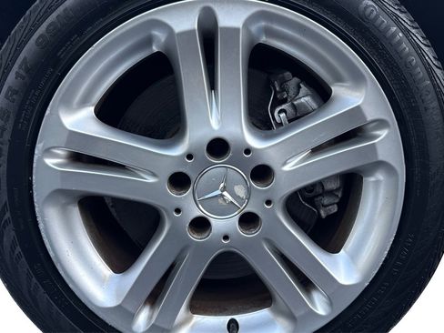 Used 2005 Mercedes-Benz E 500 4MATIC Sedan image 41