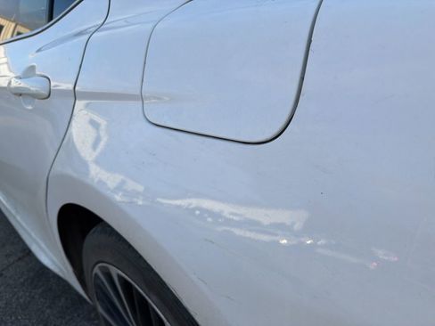 Used 2019 Toyota Camry SE image 18