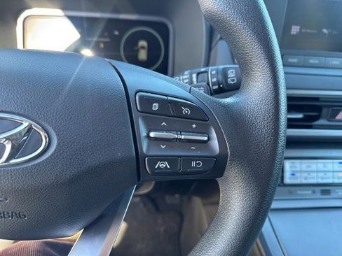 Used 2022 Hyundai Kona SEL image 19