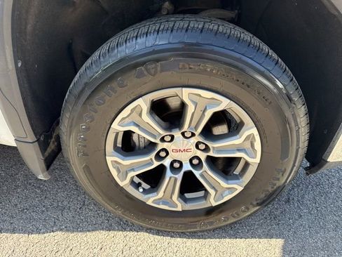 Used 2019 GMC Sierra 1500 SLE w/ SLE Value Package image 12