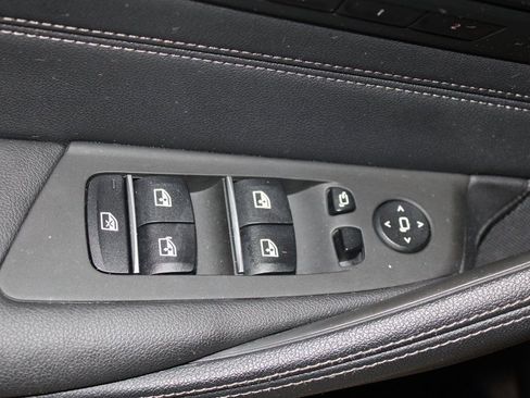 Used 2023 BMW 530i xDrive w/ Convenience Package image 10