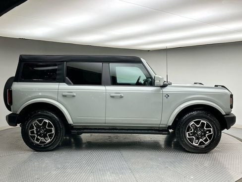 Used 2023 Ford Bronco Outer Banks image 4
