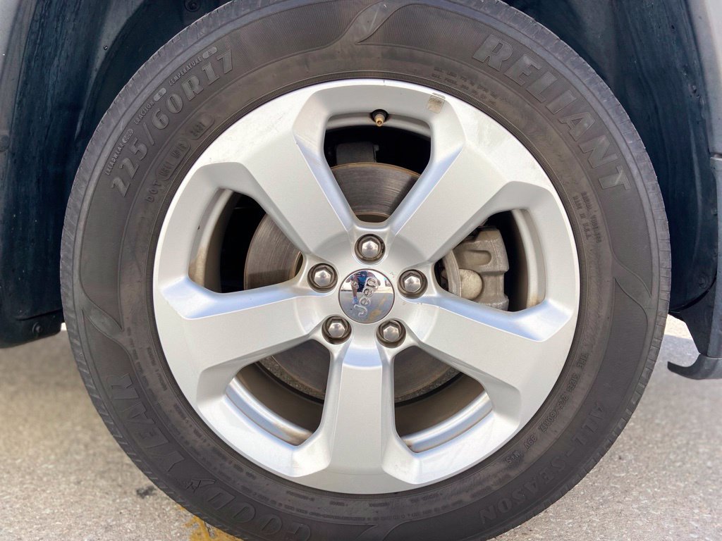 Used 2018 Jeep Compass Latitude w/ Popular Equipment Group AWD/4WD image 13