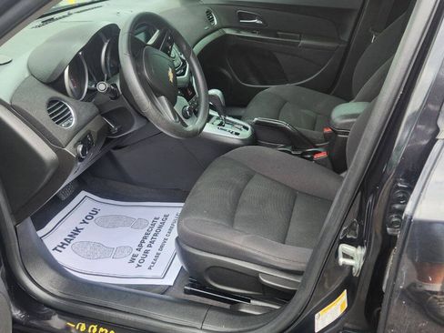 Used 2012 Chevrolet Cruze LT FWD image 9
