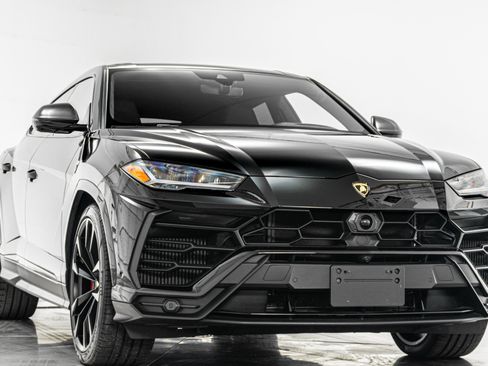 Used 2021 Lamborghini Urus AWD/4WD image 3
