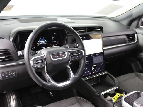 Used 2025 GMC Terrain Elevation AWD/4WD image 7