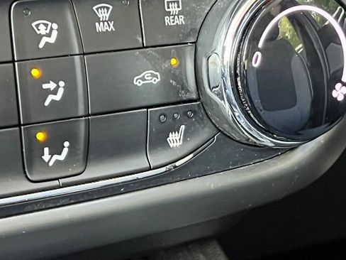 Used 2022 Chevrolet TrailBlazer LT FWD image 26