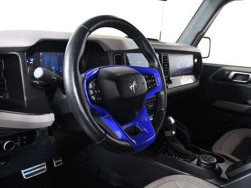 Used 2023 Ford Bronco Wildtrak image 20