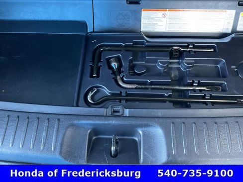 Used 2018 Toyota Highlander XLE AWD/4WD image 23