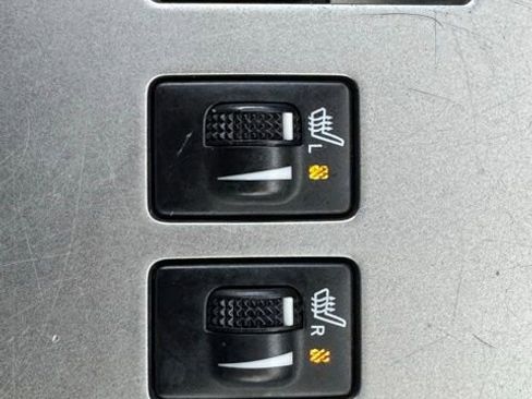 Used 2013 Toyota 4Runner Limited image 31