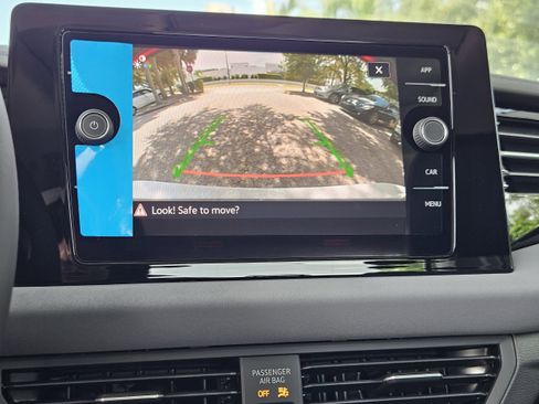 New 2025 Volkswagen Jetta SE image 25