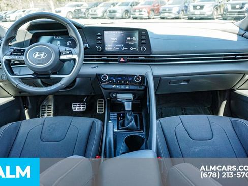 Used 2025 Hyundai Elantra Sport image 25
