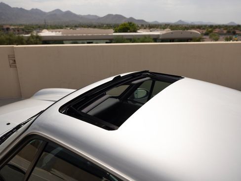 Used 1997 Porsche 911 Carrera 4S AWD/4WD image 32