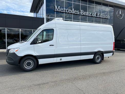 New 2025 Mercedes-Benz Sprinter 2500 image 1