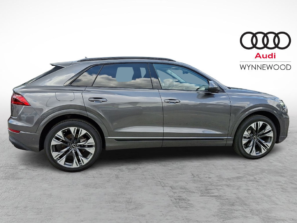 Certified 2025 Audi Q8 Premium Plus w/ Premium Plus Package AWD/4WD image 7