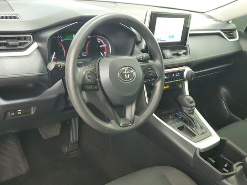 Certified 2025 Toyota RAV4 LE FWD image 19