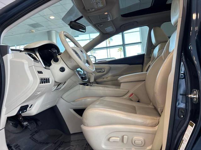 Used 2017 Nissan Murano Platinum w/ Platinum Technology Package AWD/4WD image 13