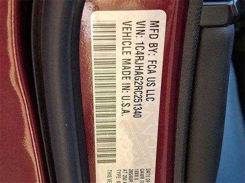 Certified 2024 Jeep Grand Cherokee Altitude image 18