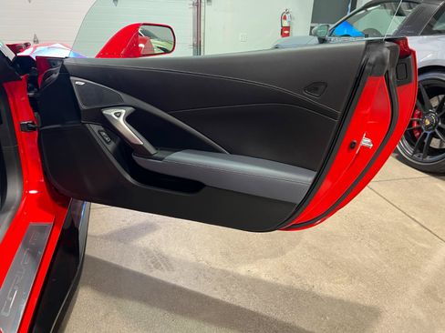Used 2017 Chevrolet Corvette Z06 RWD image 36