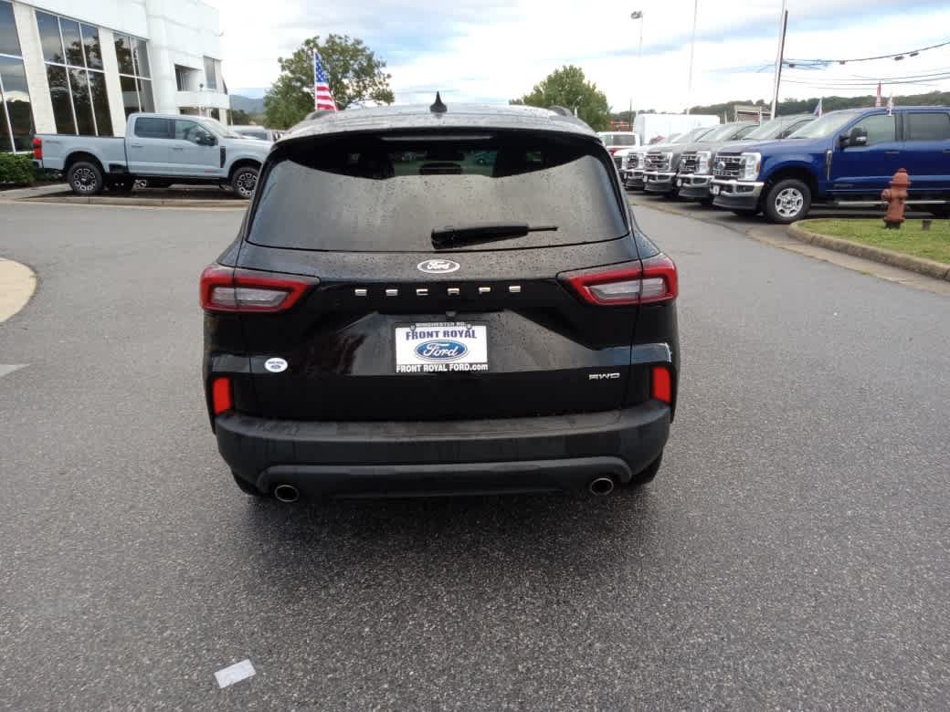 Used 2025 Ford Escape ST-Line Select AWD/4WD image 6