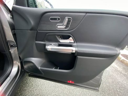 New 2026 Mercedes-Benz GLB 250 4MATIC image 31