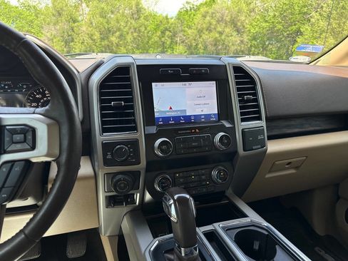 Used 2019 Ford F150 Lariat w/ Equipment Group 502A Luxury image 14