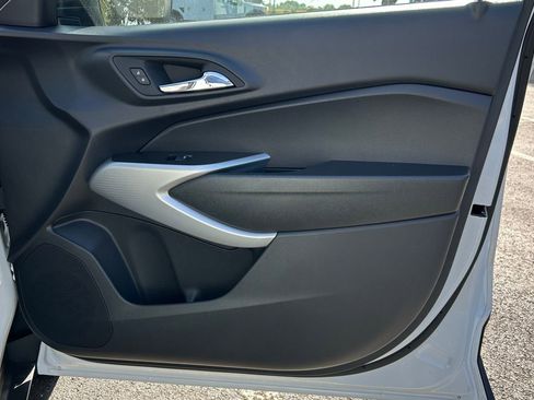 New 2025 Chevrolet Trax RS w/ Driver Confidence Package image 9