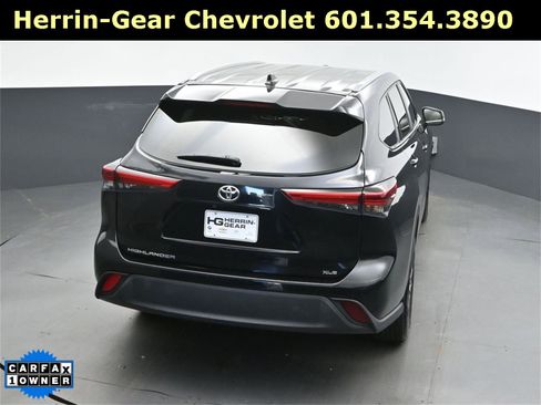 Used 2023 Toyota Highlander XLE image 39