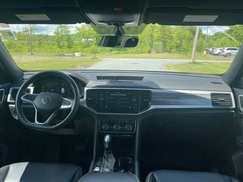 Used 2022 Volkswagen Atlas Cross Sport SE AWD/4WD image 14