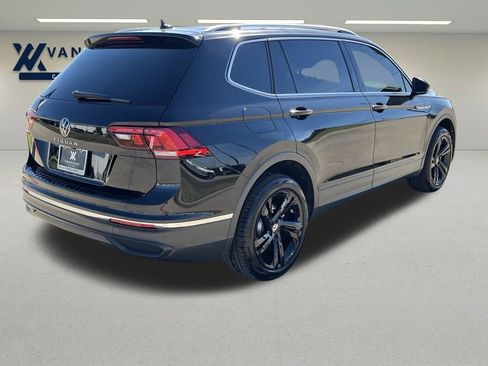 Used 2024 Volkswagen Tiguan SE image 6