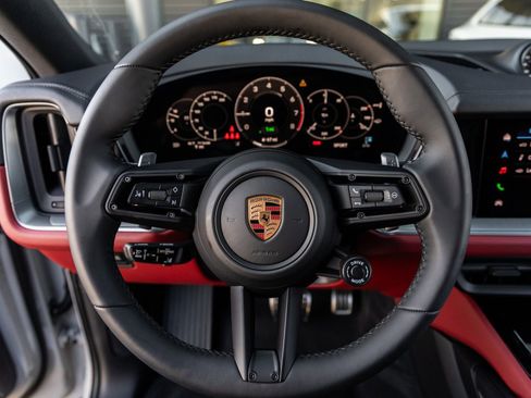 New 2026 Porsche Cayenne S image 30