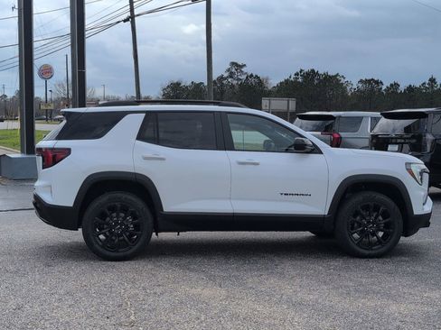 New 2026 GMC Terrain Elevation w/ Elevation Premium Package image 8