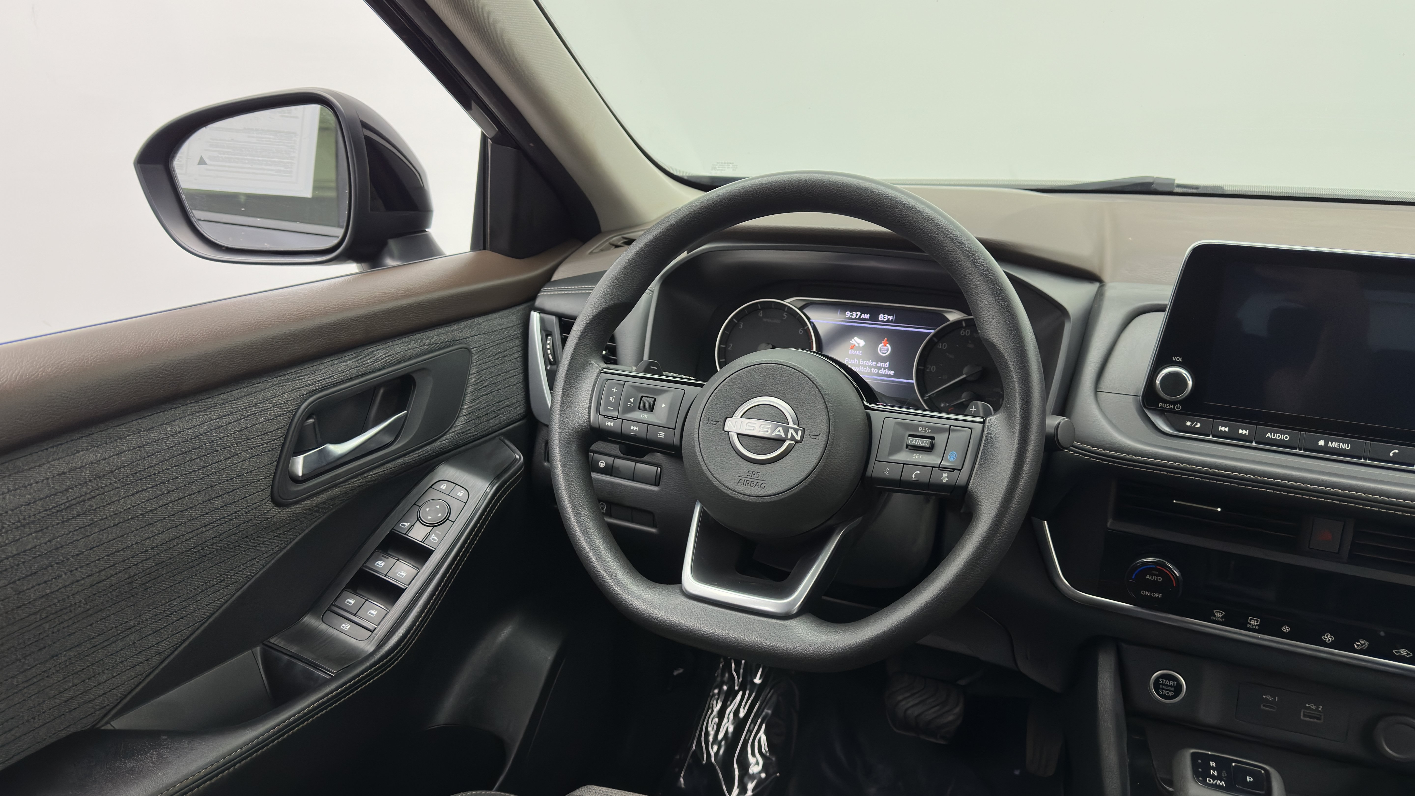 Used 2023 Nissan Rogue SV FWD image 29