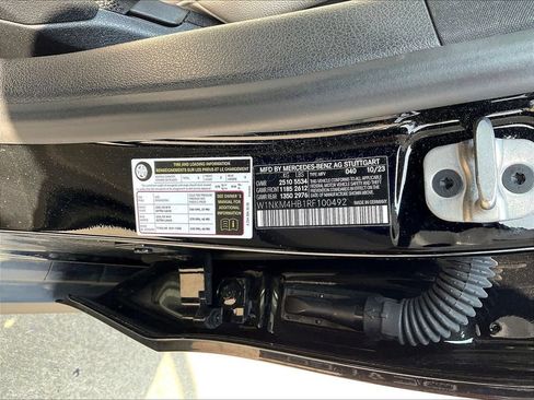 Used 2024 Mercedes-Benz GLC 300 4MATIC image 6