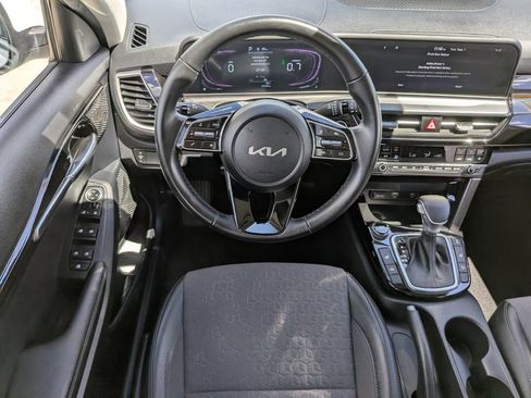 Certified 2025 Kia Seltos S AWD/4WD image 16