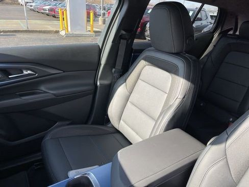 New 2026 Chevrolet Equinox EV LT image 24