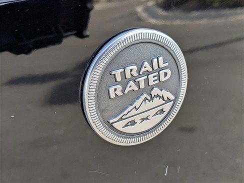 Used 2015 Jeep Wrangler Sahara image 14