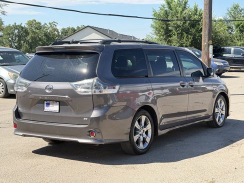 Used 2011 Toyota Sienna SE w/ Preferred Pkg FWD image 6