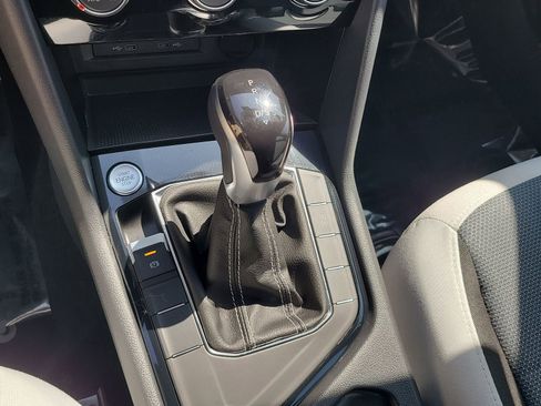 Certified 2025 Volkswagen Taos S FWD image 25