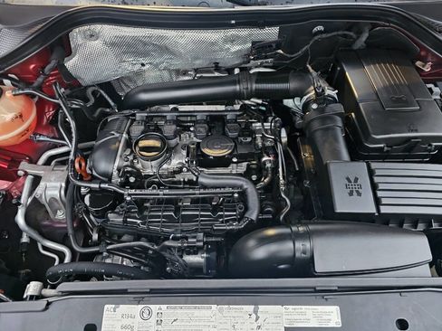 Used 2013 Volkswagen Tiguan S image 10