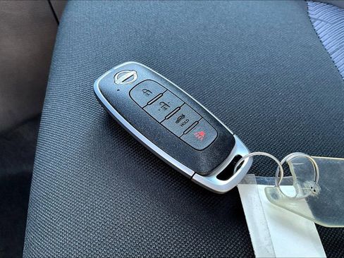 New 2025 Nissan Versa SV w/ Trunk Package image 33