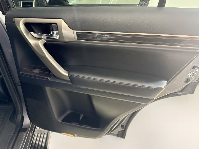 Used 2020 Lexus GX 460 Premium w/ Premium Package AWD/4WD image 27