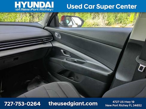 Certified 2023 Hyundai Elantra SEL w/ Preferred Accessory Package FWD image 16