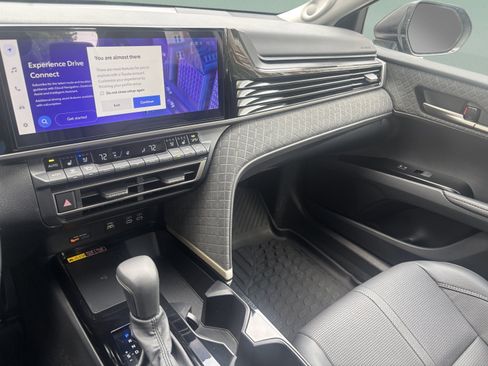 Used 2026 Toyota Camry XLE w/ Premium Plus Package FWD image 27