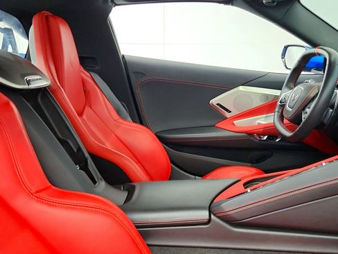 Used 2025 Chevrolet Corvette Stingray Preferred Cpe w/ Battery Protection Package RWD image 25